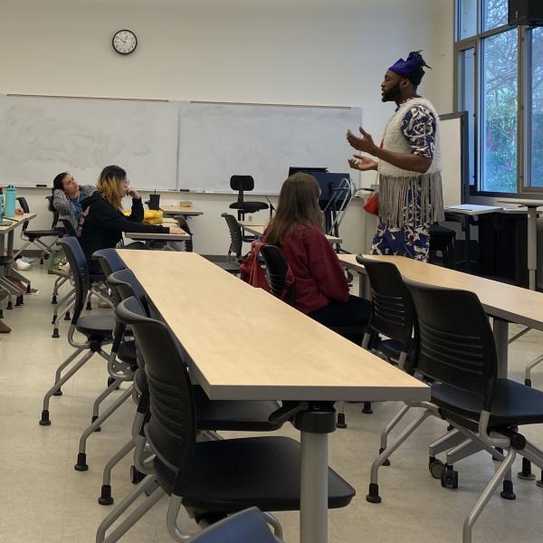 Michael Mwenso with jazz history class